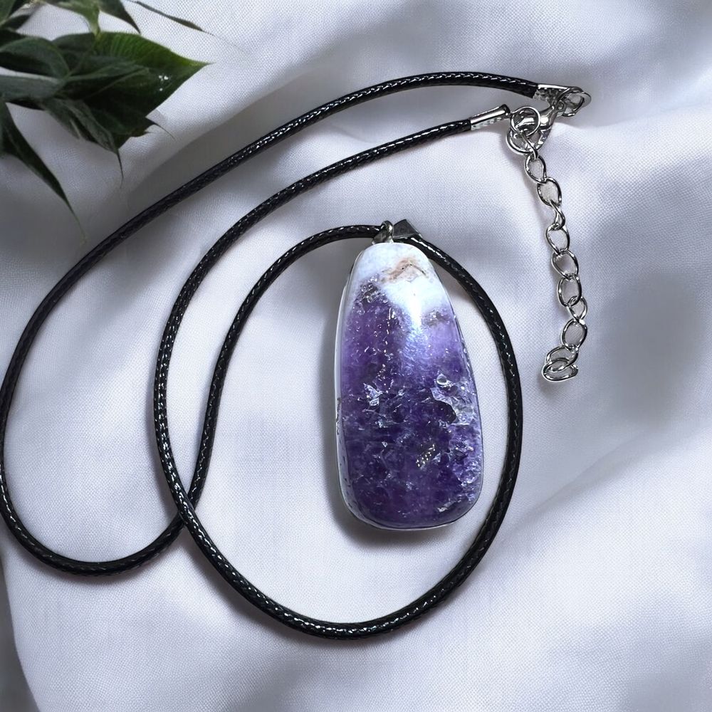 Amethyst Mexican Lace Agate Cabochon Pendant Necklace